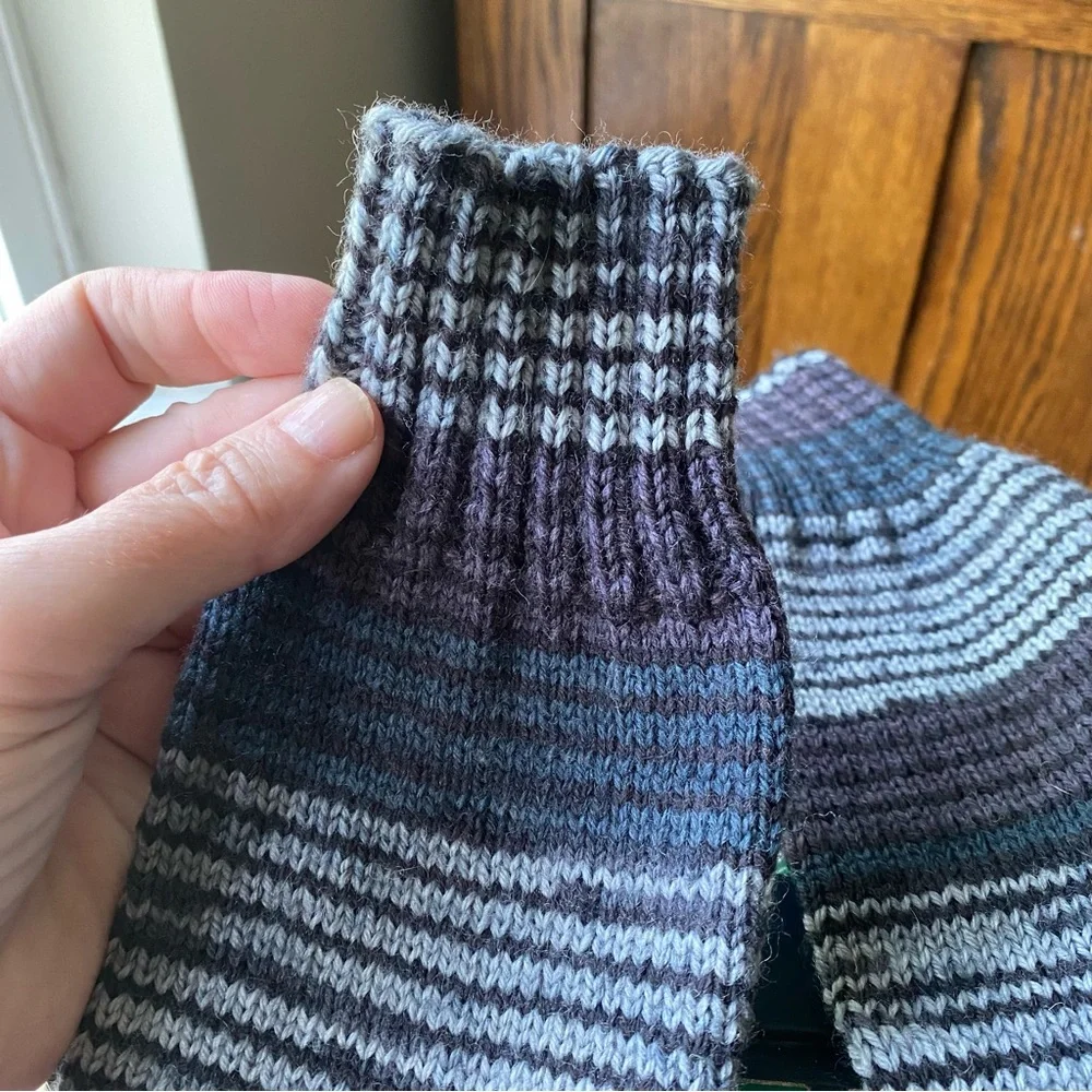 Hand Knit Striped Knit Ankle Socks - Black and Gray Woman Size 7-10 NEW